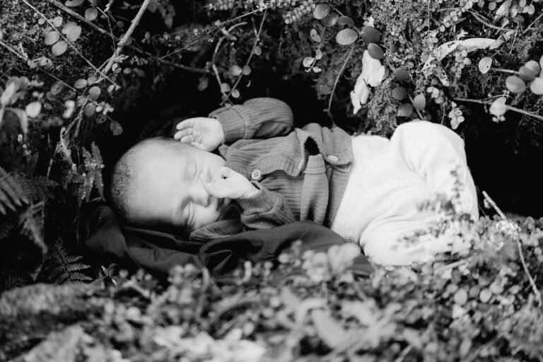 NEWBORN SESSION PREP GUIDE (IN HOME, AROUND 2 WEEKS OLD)